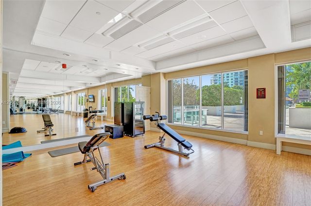 2851 NE 183rd Street 2012E, Aventura, FL 33160