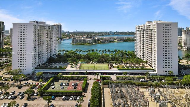 2851 NE 183rd Street 2012E, Aventura, FL 33160