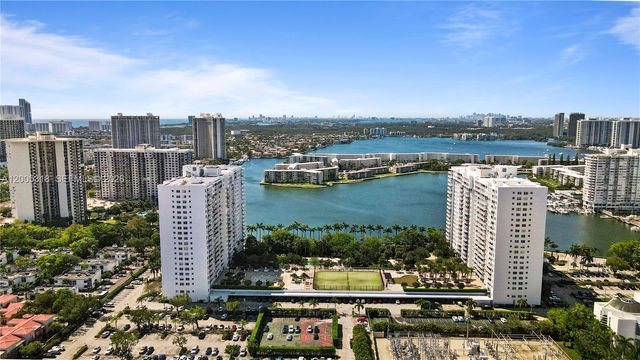 2851 NE 183rd Street 2012E, Aventura, FL 33160