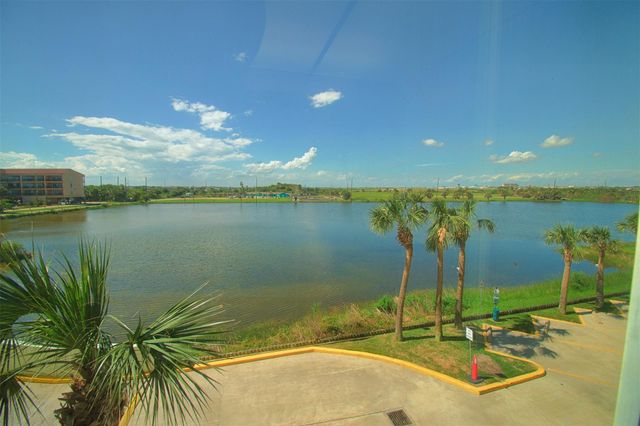 9420 Seawall Boulevard 302, Galveston, TX 77554