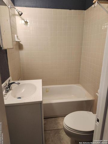 253 SW Carroll Ave, San Antonio, TX 78225