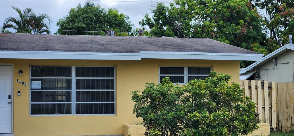 8601 NW 27th Pl, Sunrise, FL 33322