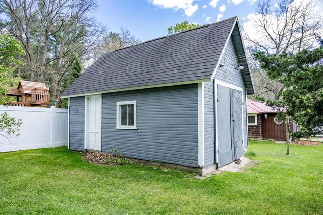 524 N East Street, Wonewoc, WI 53968