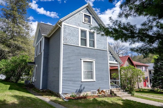524 N East Street, Wonewoc, WI 53968