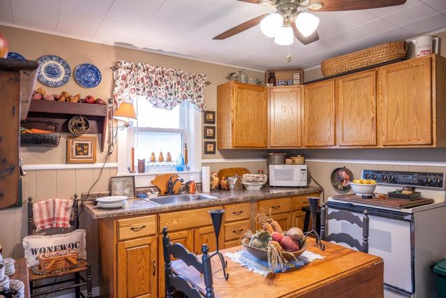 524 N East Street, Wonewoc, WI 53968