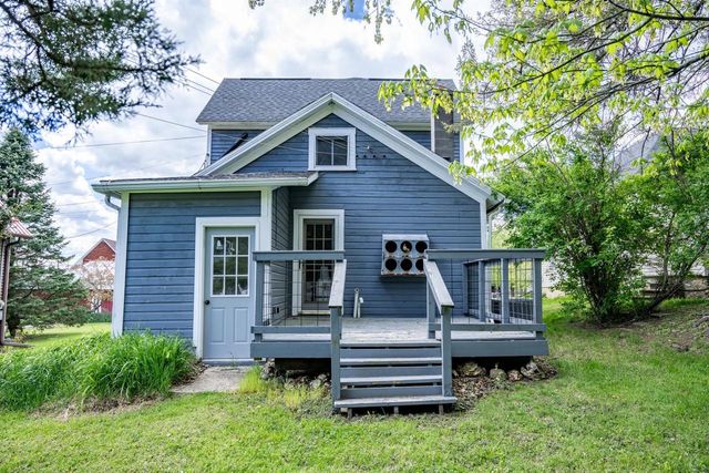 524 N East Street, Wonewoc, WI 53968