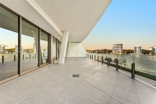 5 Grove Isle Dr L204, Coconut Grove, FL 33133