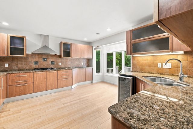 829 Chestnut, Newton, MA 02468