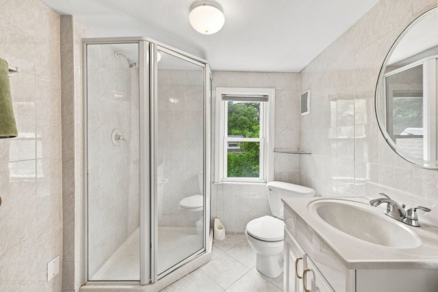 829 Chestnut, Newton, MA 02468