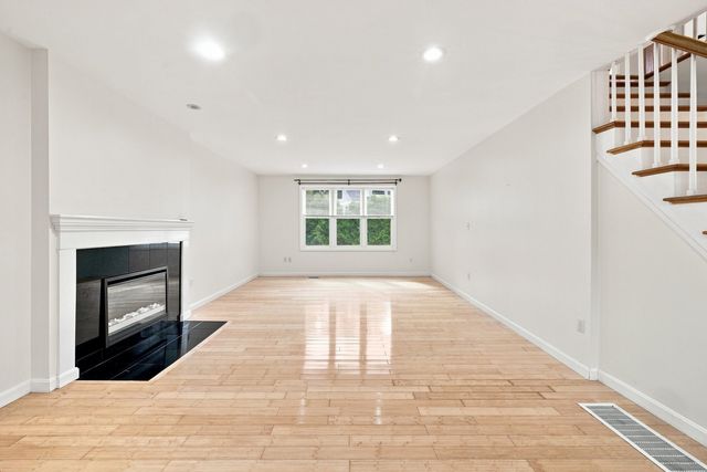 829 Chestnut, Newton, MA 02468