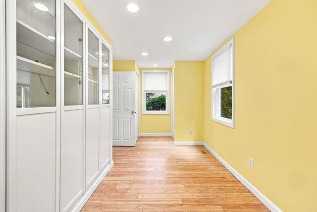 829 Chestnut, Newton, MA 02468