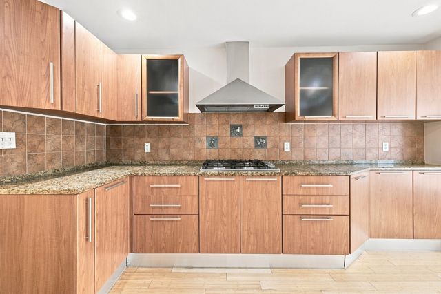 829 Chestnut, Newton, MA 02468