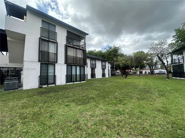 6795 SW 132nd Ave 203, Miami, FL 33183