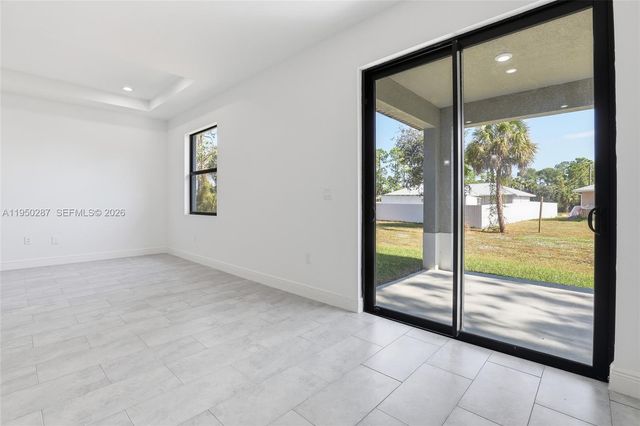 1087 Rugby Ln, La Belle, FL 33935