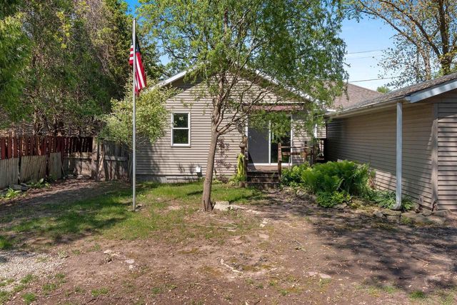 2110 CENTER STREET, Green Bay, WI 54304