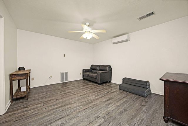 129 Creekside Drive, Danville, KY 40422