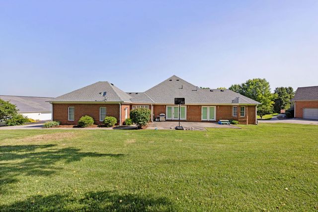 129 Creekside Drive, Danville, KY 40422