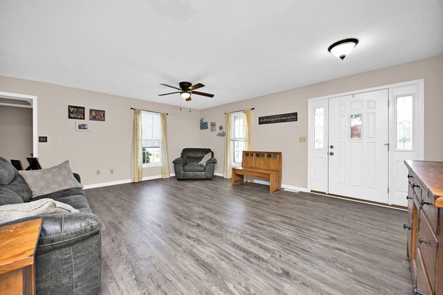 129 Creekside Drive, Danville, KY 40422