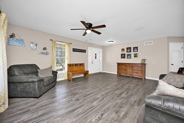 129 Creekside Drive, Danville, KY 40422