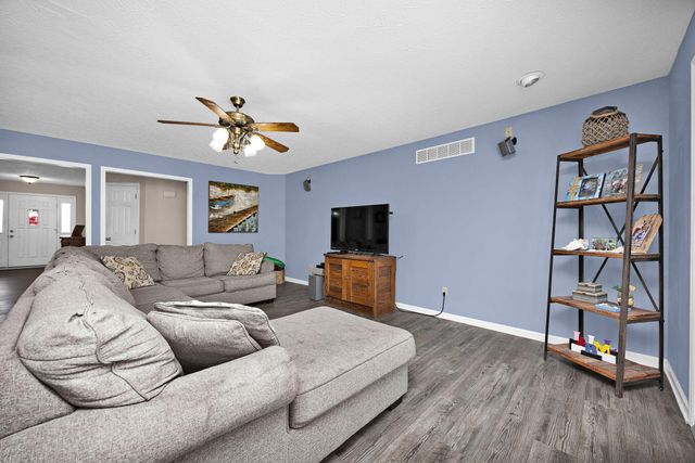 129 Creekside Drive, Danville, KY 40422