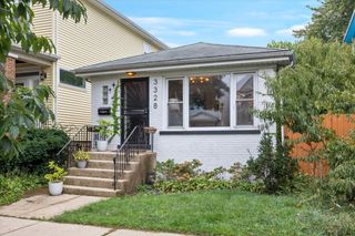 3328 N RIDGEWAY Avenue, Chicago, IL 60618