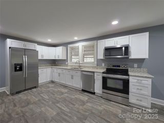 222 W Mccubbins Street, Salisbury, NC 28144