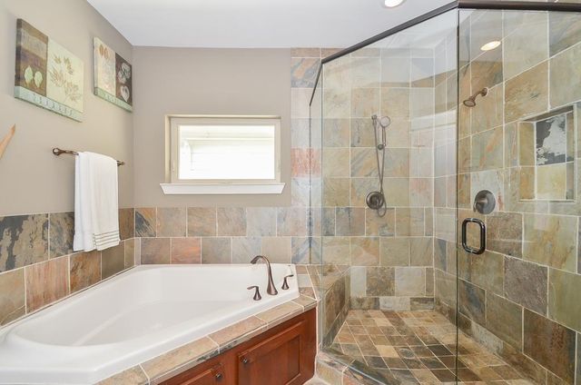 2214 Radcliffe Street, Houston, TX 77007