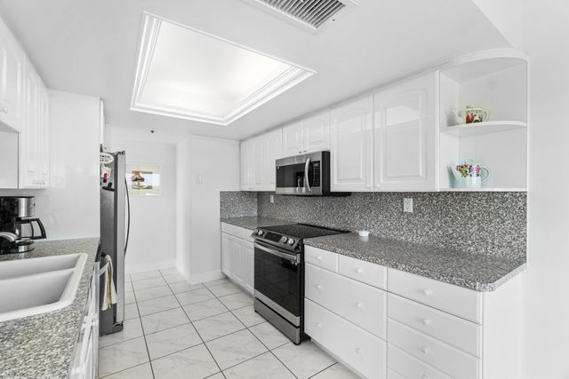 23200 Camino Del Mar 604, Boca Raton, FL 33433