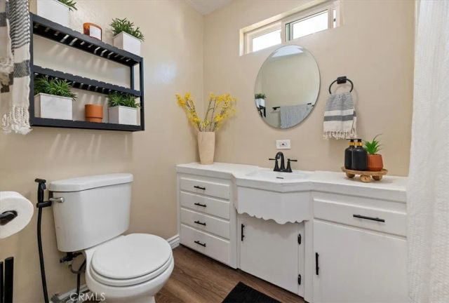 3100 Los Flores, Lynwood, CA 90262