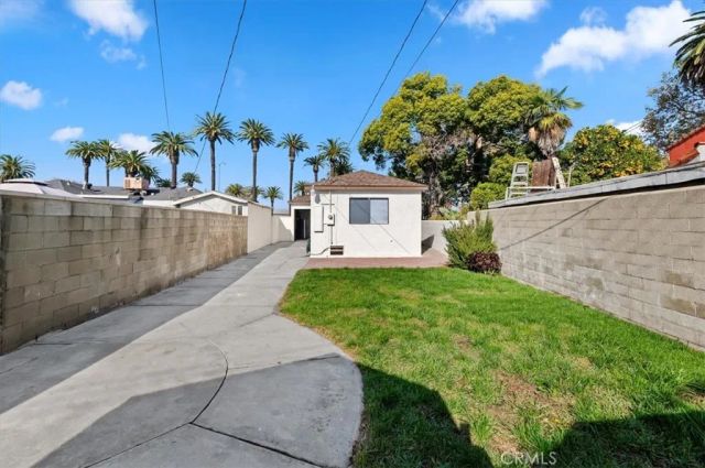 3100 Los Flores, Lynwood, CA 90262