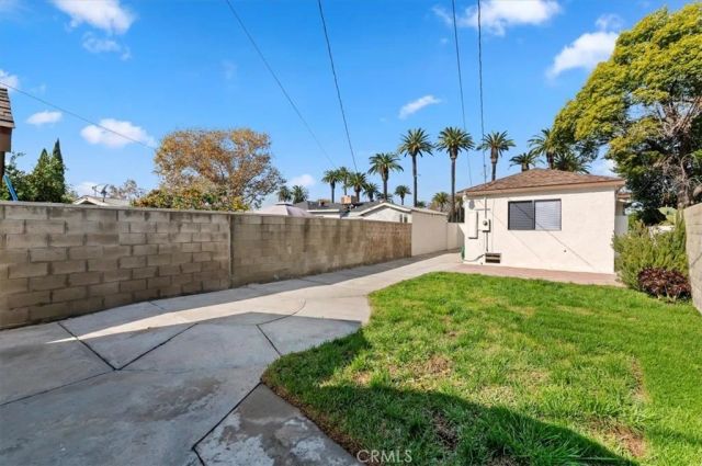 3100 Los Flores, Lynwood, CA 90262