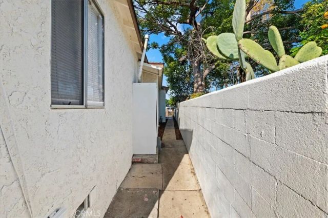 3100 Los Flores, Lynwood, CA 90262