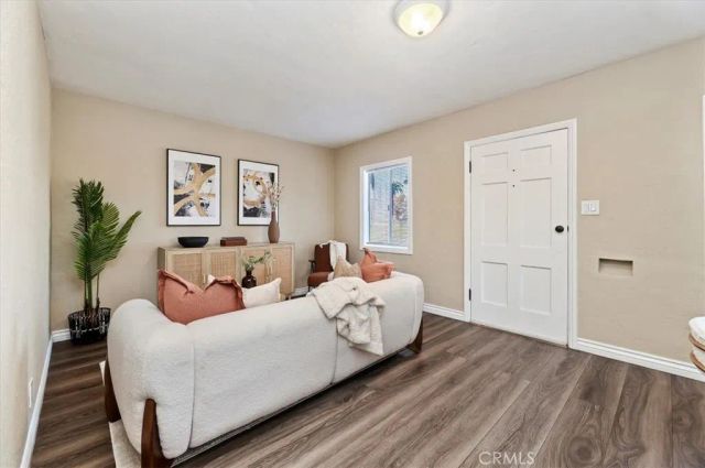 3100 Los Flores, Lynwood, CA 90262