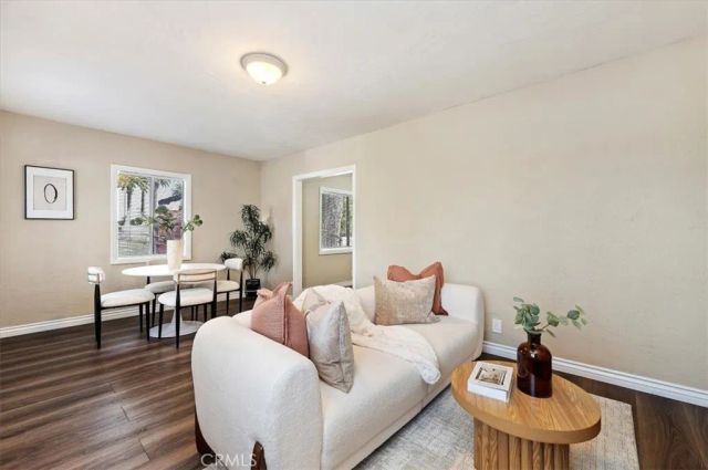 3100 Los Flores, Lynwood, CA 90262