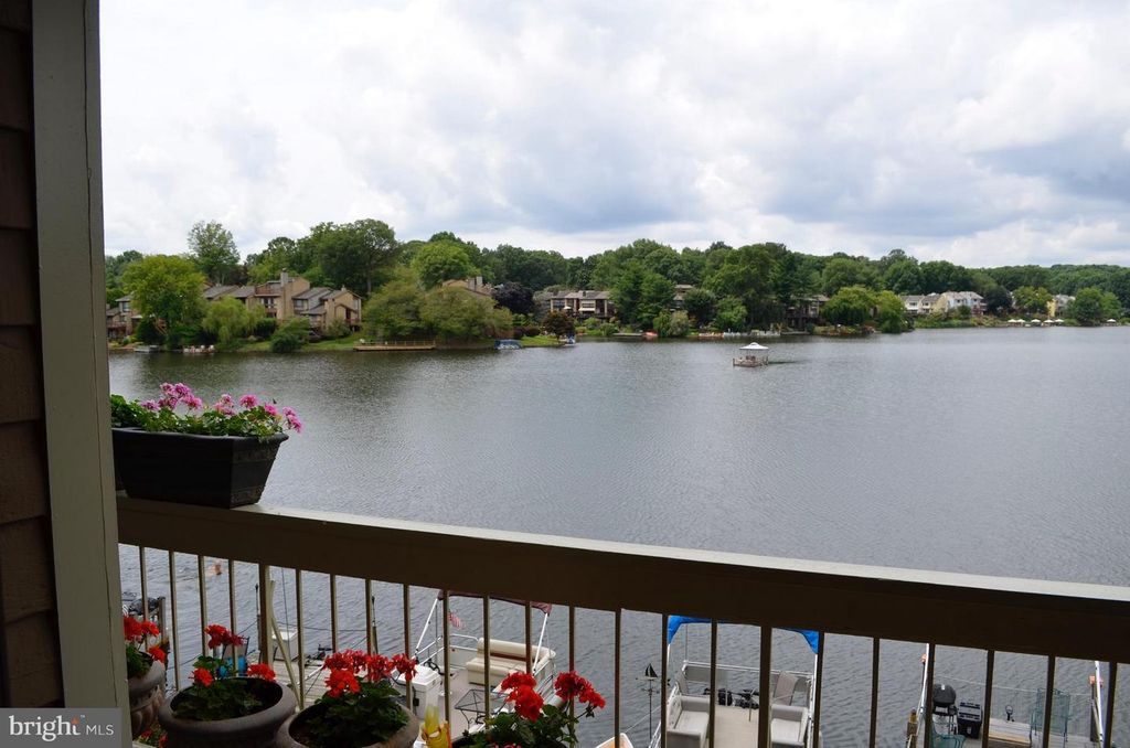 11162 HARBOR CT, Reston, VA 20191