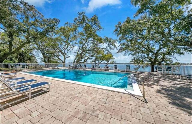 209 W MIRACLE STRIP Parkway D201, Mary Esther, FL 32569