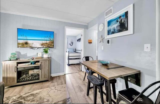 209 W MIRACLE STRIP Parkway D201, Mary Esther, FL 32569