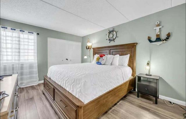 209 W MIRACLE STRIP Parkway D201, Mary Esther, FL 32569