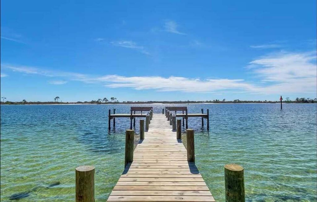 209 W MIRACLE STRIP Parkway D201, Mary Esther, FL 32569