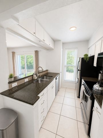 4020 Holland Avenue 213, Dallas, TX 75219