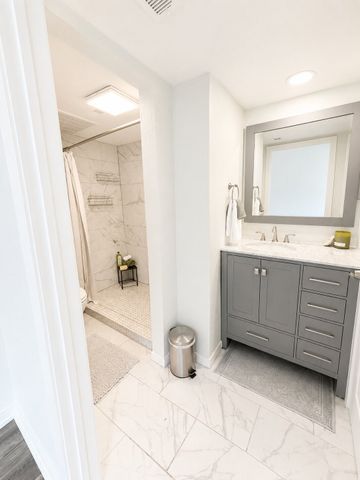 4020 Holland Avenue 213, Dallas, TX 75219