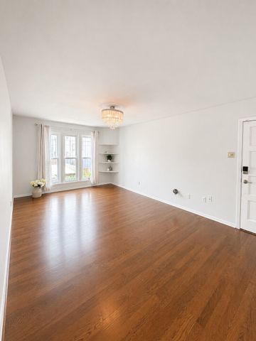 4020 Holland Avenue 213, Dallas, TX 75219