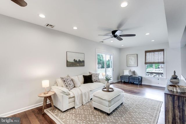 3046 SYKESVILLE RD, Westminster, MD 21157