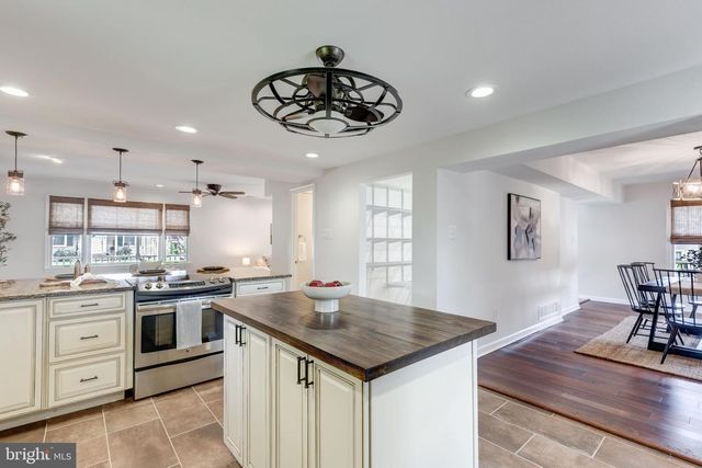 3046 SYKESVILLE RD, Westminster, MD 21157