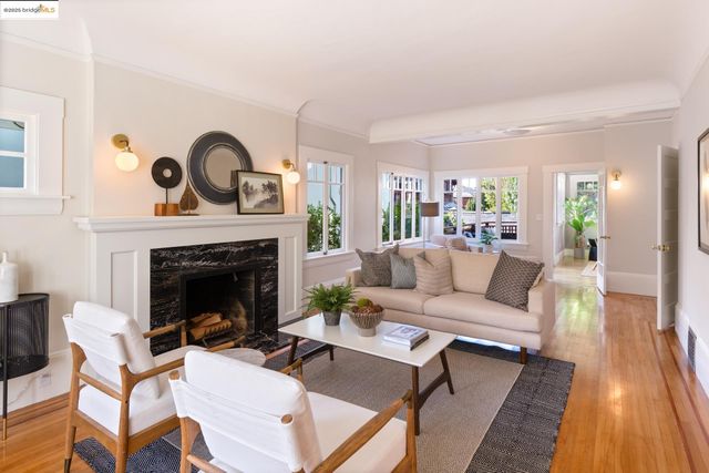 2964 Magnolia St, Berkeley, CA 94705