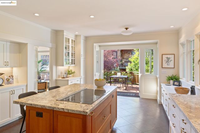 2964 Magnolia St, Berkeley, CA 94705