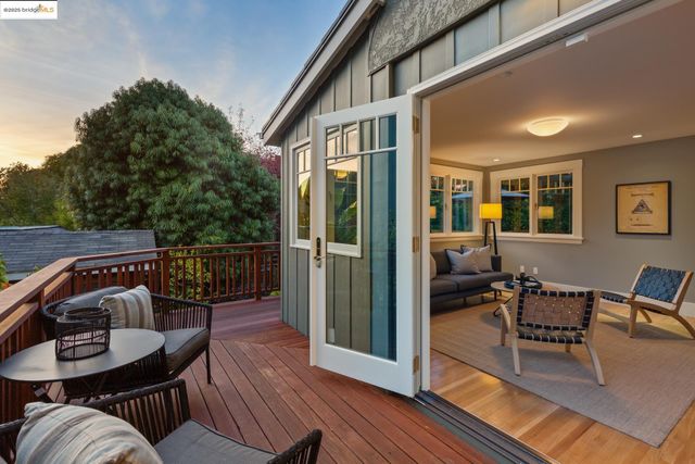 2964 Magnolia St, Berkeley, CA 94705