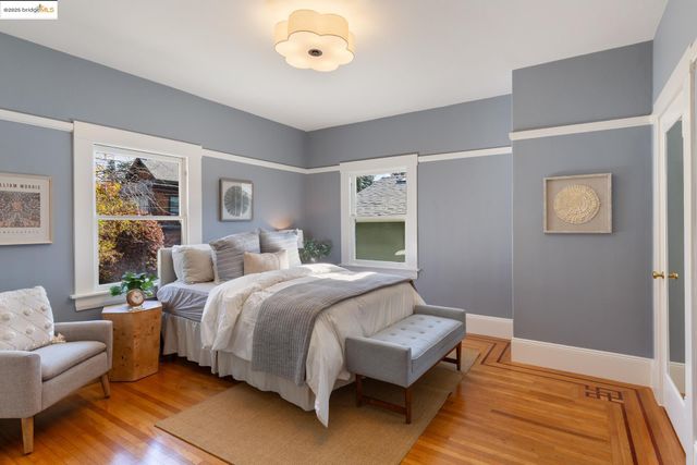 2964 Magnolia St, Berkeley, CA 94705