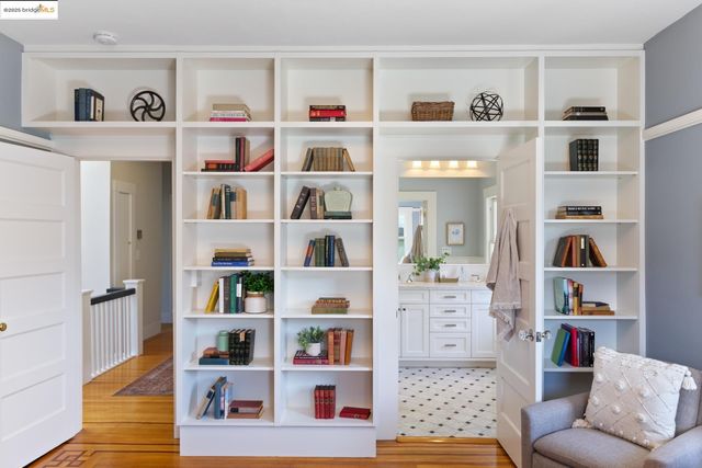 2964 Magnolia St, Berkeley, CA 94705