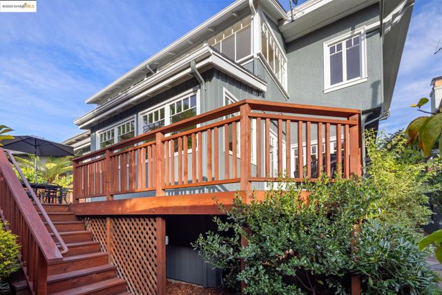 2964 Magnolia St, Berkeley, CA 94705